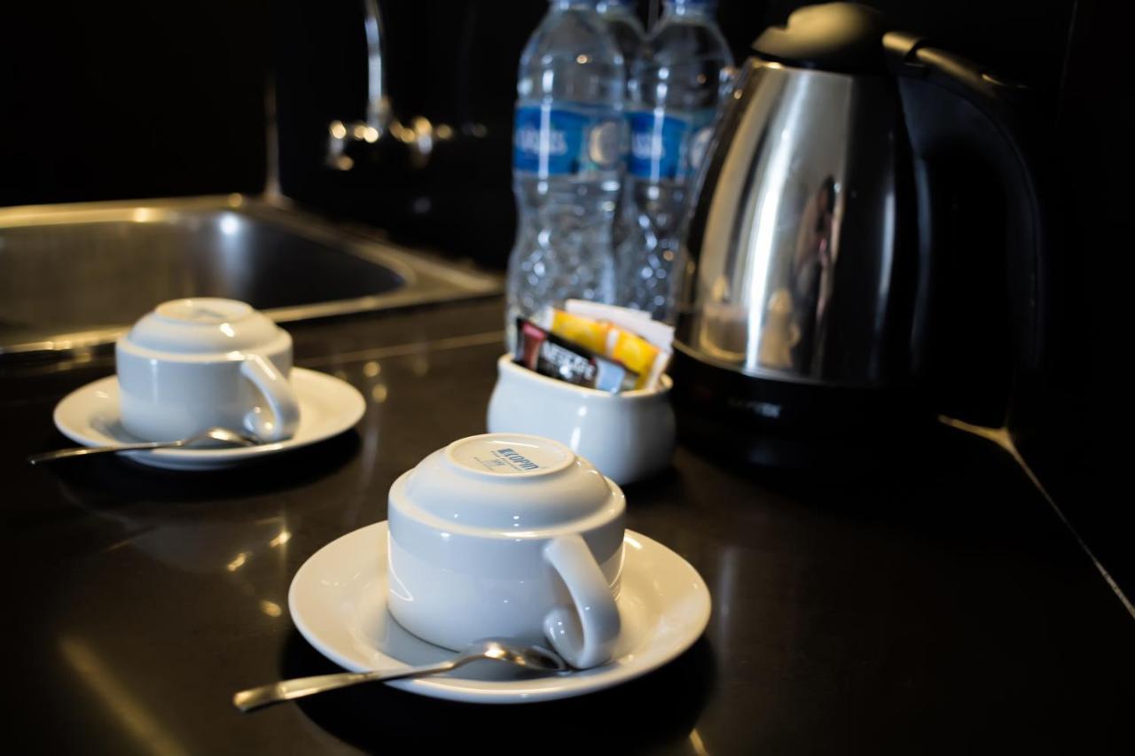 Hotel Golden Sky Pluit Джакарта Екстериор снимка